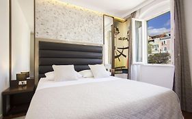 Argentum Luxury Apartment